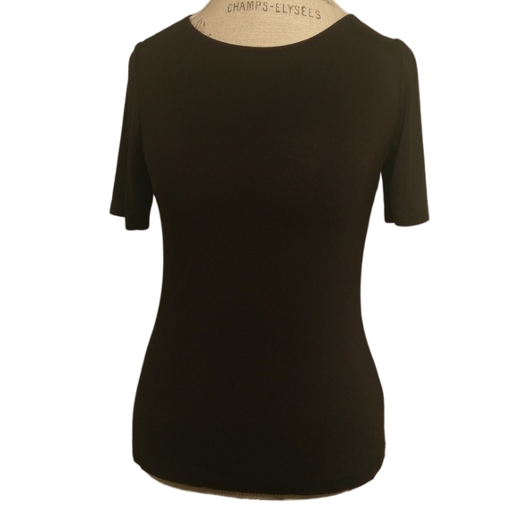 Tahari top with back cutout and bow style detail - Picture 2 of 5